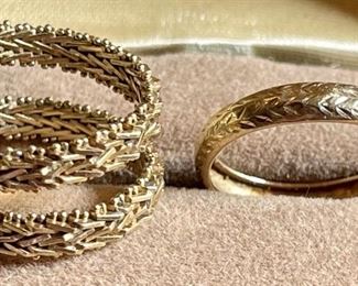 (2) 14k Gold Rings (1) Hana Size 7.5 (1) Mexico Size 8 - Weighs 6.1 Grams Total