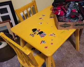 Child's table set