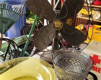 Antique table fan - large