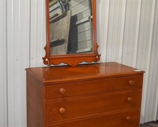 Lot 462 4 dr base w/ mirror 
