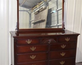 Lot 451 dr base w/ mirror 