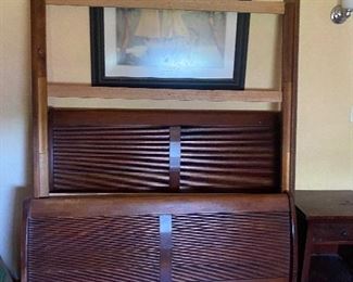 Sleigh bed with matching bedroom set 