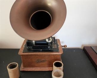 Edison phonograph with cylinders