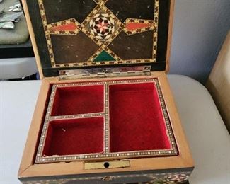 Check out all of the gorgeous jewelry boxes