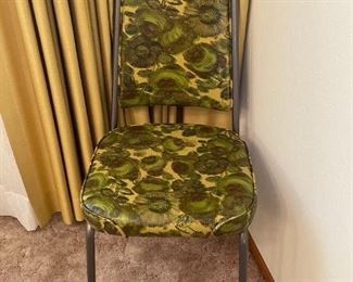 Vintage Chair (1 of 6)