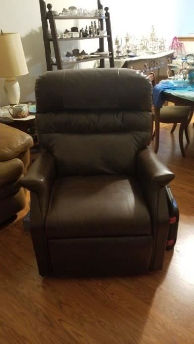 Electric lift chair 