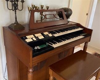 Wurlitzer organ