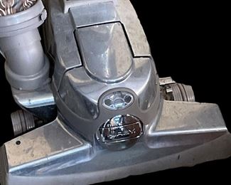 KIRBY UPRIGHT VACUUM WITH ATTACHMENTS & ACCESSORIES