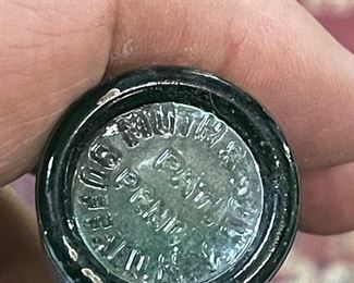VINTAGE MINIATURE GREEN BOTTLES S&P SET 