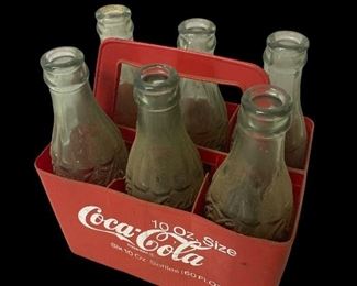 VINTAGE PLASTIC COKE CRATE W/6 BOTTLES