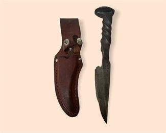 UNIQUE KNIFE AND SHEATH