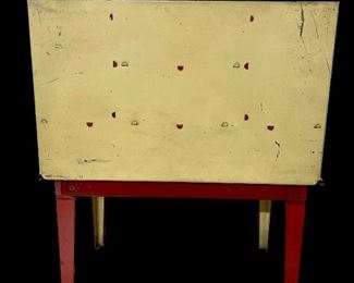 VINTAGE/ANTIQUE WOLVERINE TOYS KITECHEN (HOOSIER CABINET) W/ACCESSORIES