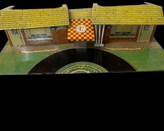 VINTAGE/ANTIQUE KIDDIE BRUSH & TOY CO. “SUZY GOOSE”/FRIENDLY FOLKS MOTEL (INCOMPLETE) W/FURNITURE AND ACCESSORIES
