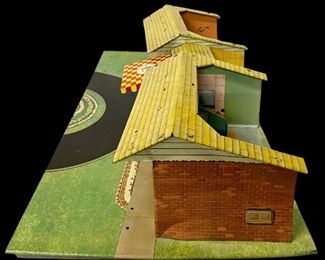 VINTAGE/ANTIQUE KIDDIE BRUSH & TOY CO. “SUZY GOOSE”/FRIENDLY FOLKS MOTEL (INCOMPLETE) W/FURNITURE AND ACCESSORIES
