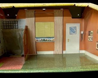 VINTAGE/ANTIQUE KIDDIE BRUSH & TOY CO. “SUZY GOOSE”/FRIENDLY FOLKS MOTEL (INCOMPLETE) W/FURNITURE AND ACCESSORIES