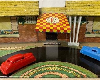VINTAGE/ANTIQUE KIDDIE BRUSH & TOY CO. “SUZY GOOSE”/FRIENDLY FOLKS MOTEL (INCOMPLETE) W/FURNITURE AND ACCESSORIES