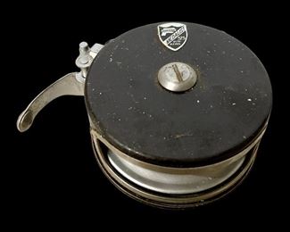 VINTAGE/ANTIQUE PFLEUGER MEDALIST 575 AUTO FLY REEL