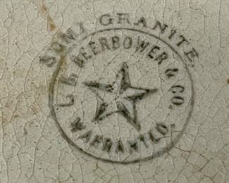 ANTIQUE POTTERY SUMI GRANITE BEERBOWER PIE PLATE