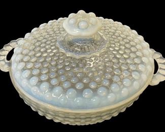 VINTAGE/ANTIQUE HOBNAIL/MOONSTONE COVERED CANDY DISH