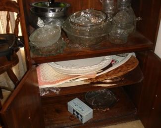 Serving platters & glassware