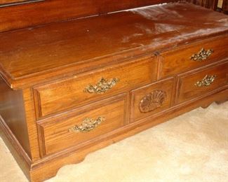 Lane cedar chest