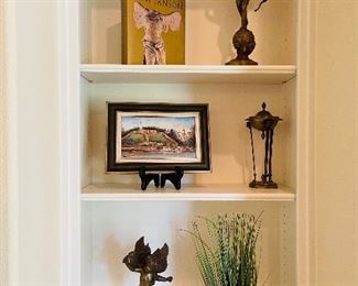 Heavy bronze statues 