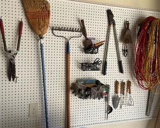 Yard tools 