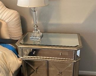 MIRRORED NIGHT STAND