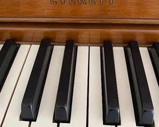 EVERETT PIANO
