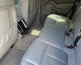 2011 PORSCHE Cayenne - 41,000 Miles