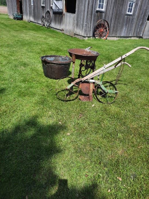 Huge downsizing Sale in Chesaning, MI starts on 6/9/2022