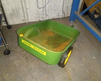 JOHN DEERE RIDING TOY TRACTOR WAGON