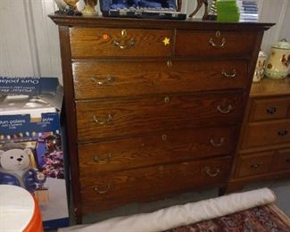 CHEST OF DRAWERS