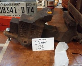 VINTAGE VISE
