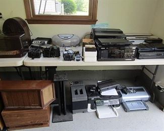 Yamaha RX-V665 Receiver, Mitsubishi LT-90 Turntable, Panasonic, Samsung Electronics, plus vintage electronics.