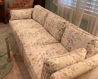 Super Clean sofa - non smoking and no pets home.