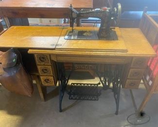 Singer Sewing Machine