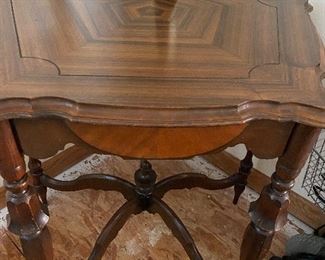 Unique Retro Inlaid Venner top table 