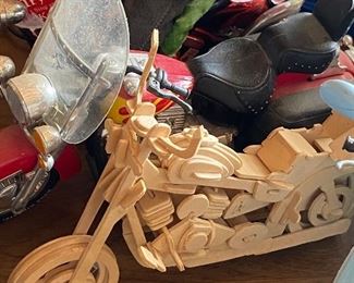 SMALL WOODEN MOTORCYCLE 