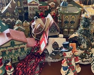 CHRISTMAS VILLAGE SET.. LOTS OF PIECES HAS LIGHTS TO GO WITH 