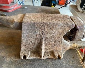 FABULOUS ANTIQUE ANVIL/CLAMP 