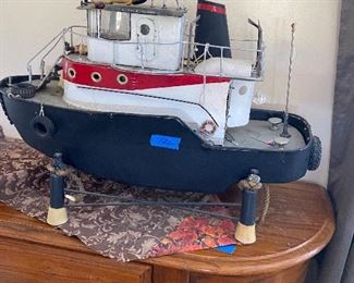 HANDMADE TUG BOAT THAT ACTUALLY FLOATS 