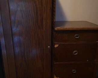 ANTIQUE GENTLEMANS CHEST 