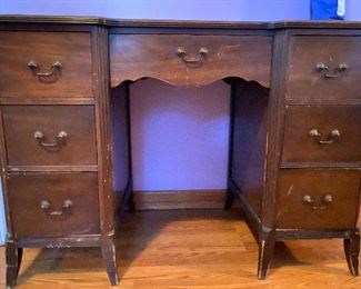 ANTIQUE DESK 