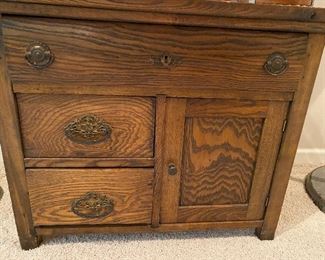 ANTIQUE SOLID OAK WASH STAND/COMMODE WITH SOLID BRASS ORNATE PULLS/ CIRCA 1900'S 