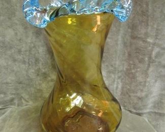 english Stevens Williams glass vase