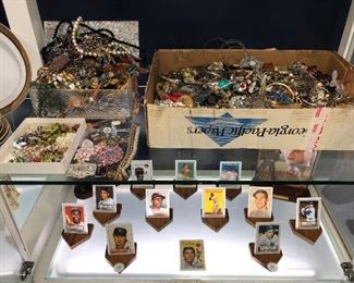 Costume Jewelry.   For Sale Orlando