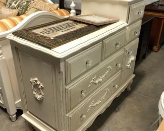 White french dresser.  Orlando Used Furniture