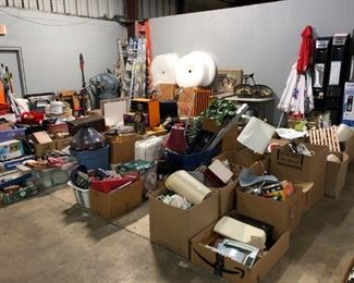Household goods.   For Sale Orlando Auction