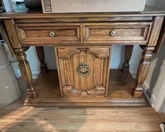 Buffet table expandable sides